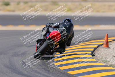 media/Oct-08-2022-SoCal Trackdays (Sat) [[1fc3beec89]]/Turn 11 Backside (1145am)/